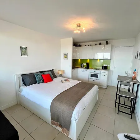 Panoramic Sea View With Pool 4ppl - Juan Les Pins דירה